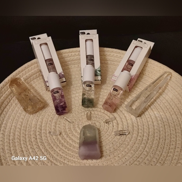 Nail Cuticle Oil Infused with Pink Rose Quartz Crystal Chips NIB NEW & FRESH - Picture 4 of 4